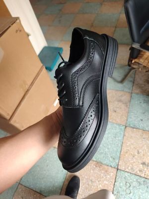 Wygodne obuwie ochronne Obuwie ochronne ze skóry bydlęcej Stalowe noski Męskie obuwie ochronne Kevlarowe obuwie robocze Obuwie robocze z gumową podeszwą